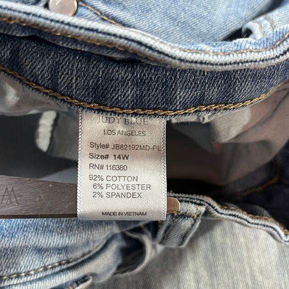 Judy Blue Boyfriend Jeans Womens Size 14W Blue Medium Wash Denim Frayed Raw Hem - Picture 9 of 14